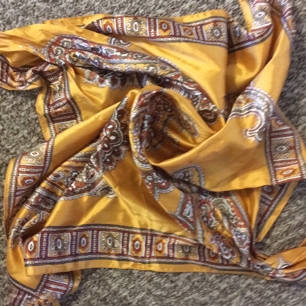 Classic Gold & Paisley Scarf